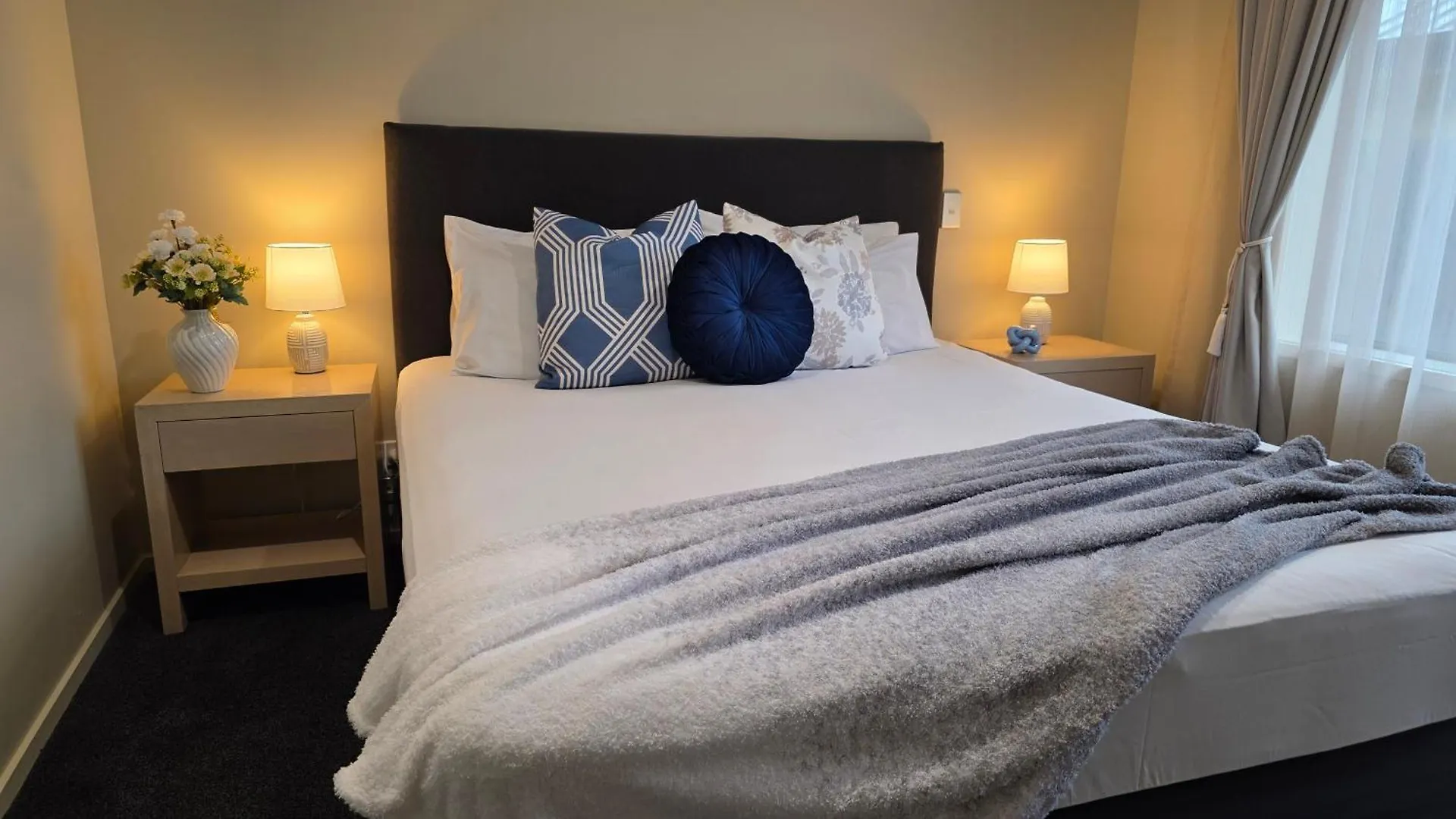 Tower Junction Motor Lodge: Central Stay with Free Railway Shuttle Christchurch 4*,  New Zealand