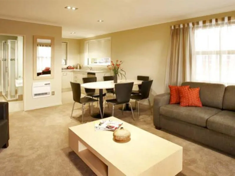 Tower Junction Motor Lodge: Central Stay with Free Railway Shuttle Christchurch