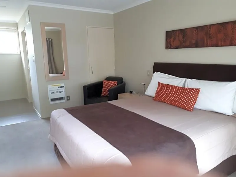 Tower Junction Motor Lodge: Central Stay with Free Railway Shuttle Christchurch