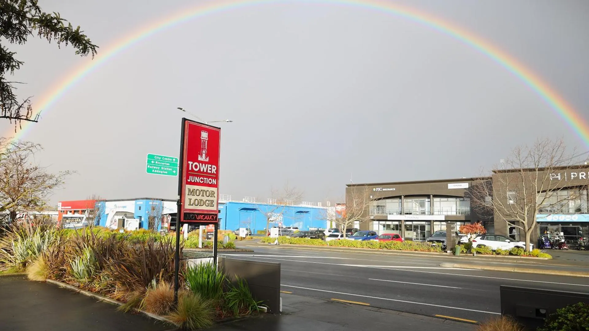Tower Junction Motor Lodge: Central Stay with Free Railway Shuttle Christchurch Motel