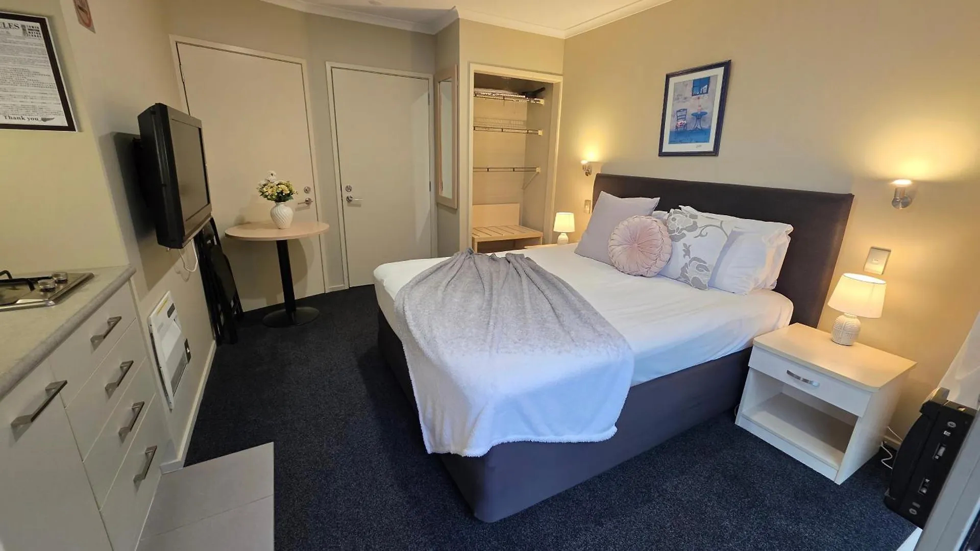 Tower Junction Motor Lodge: Central Stay with Free Railway Shuttle Christchurch 4*,  New Zealand
