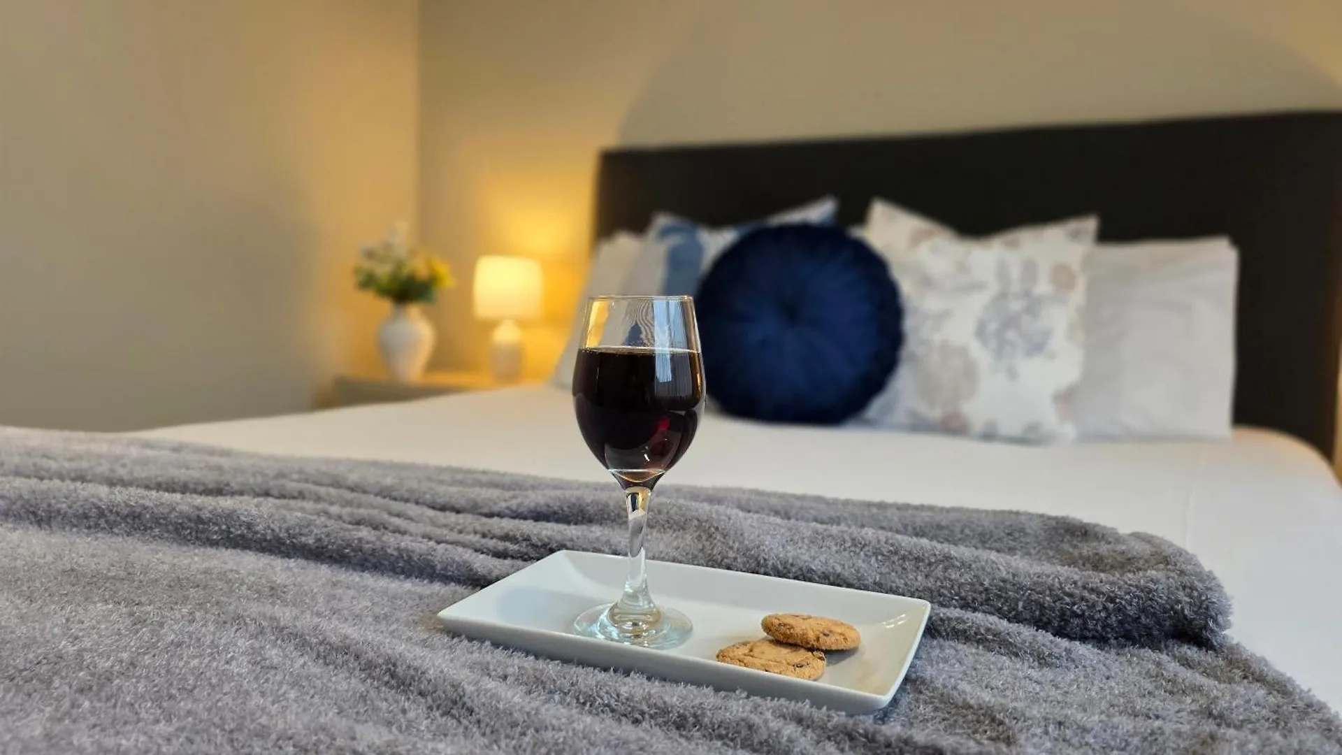 Tower Junction Motor Lodge- Motel With Airport And Railway Station Shuttle Service Christchurch