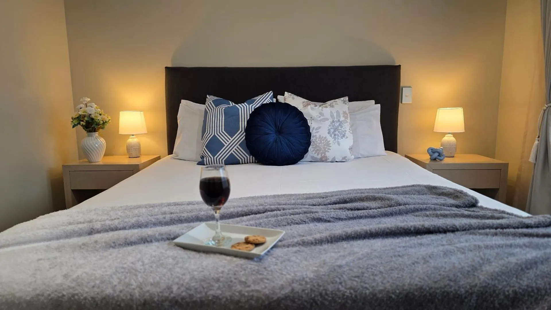 Tower Junction Motor Lodge- Motel With Airport And Railway Station Shuttle Service Christchurch