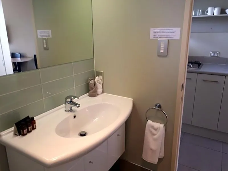 Tower Junction Motor Lodge: Central Stay with Free Railway Shuttle Christchurch Motel