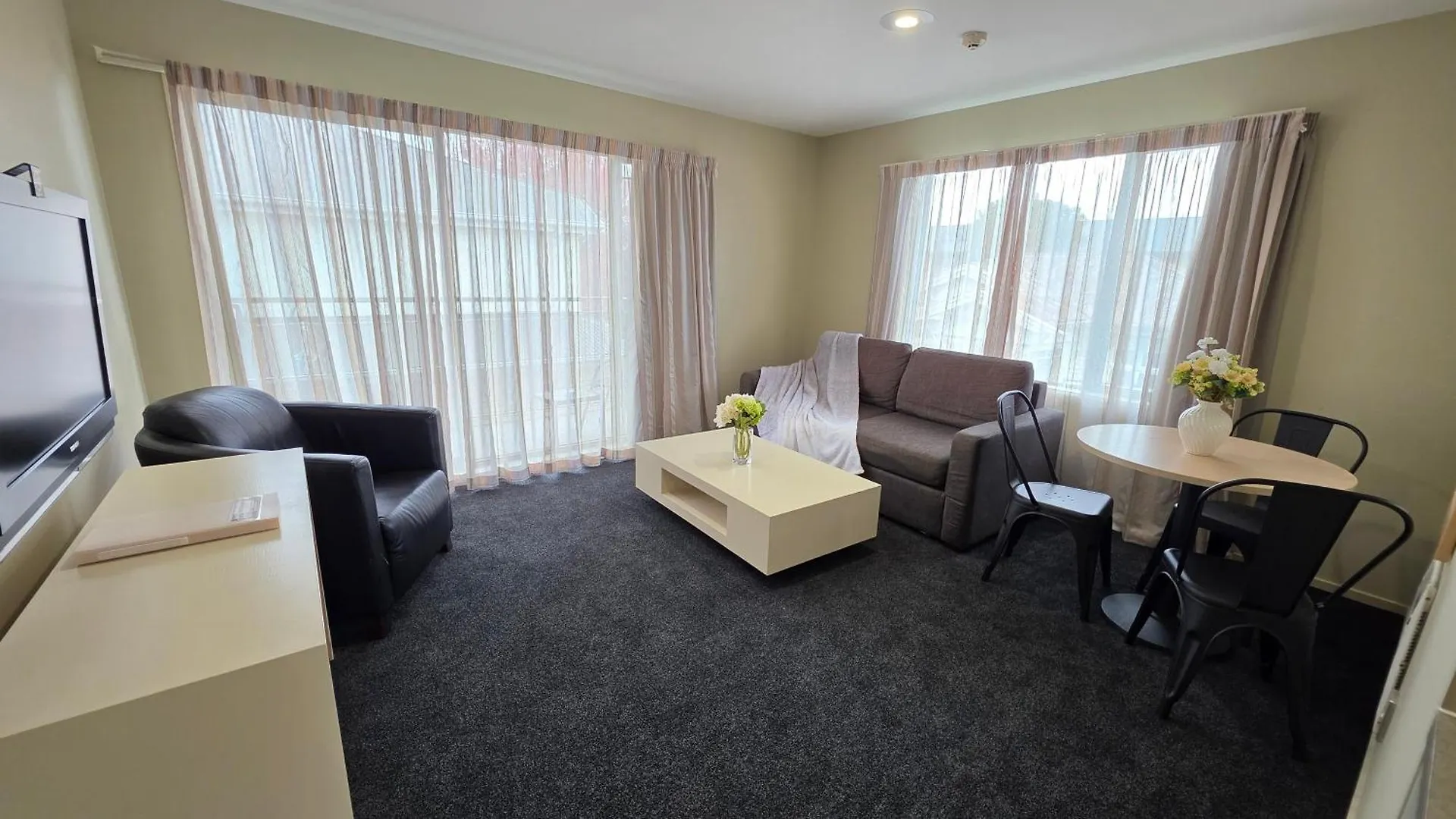 Tower Junction Motor Lodge: Central Stay with Free Railway Shuttle Christchurch New Zealand